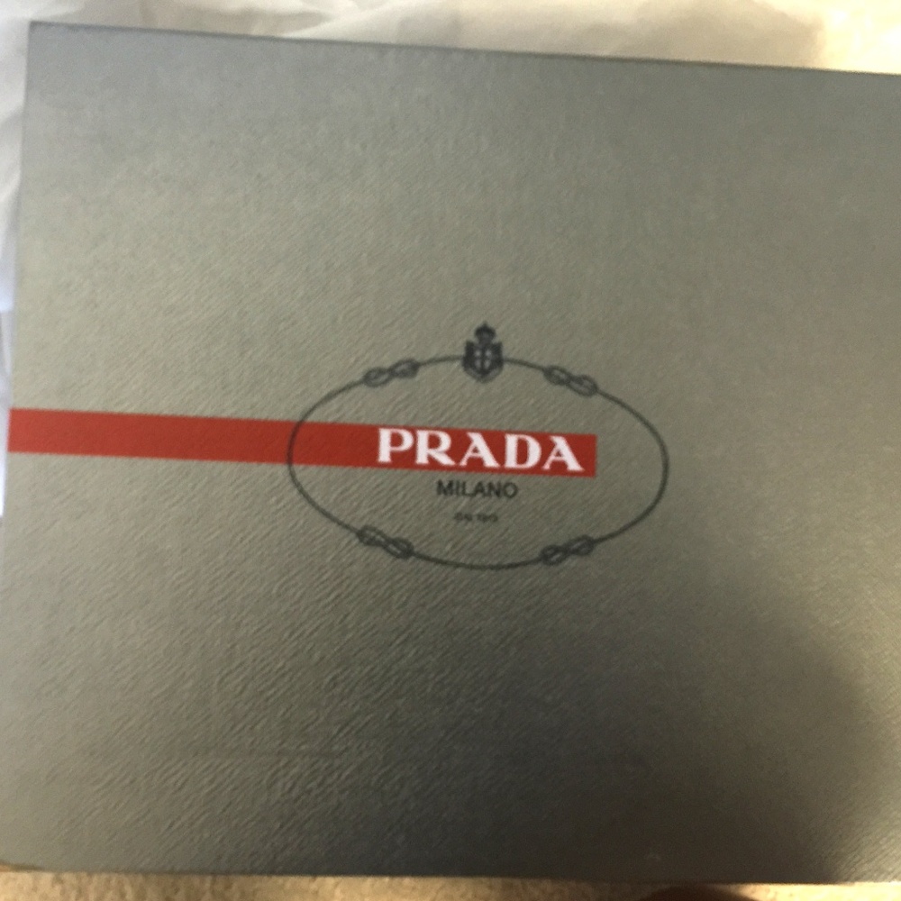 Prada women Patent leather ankle boot - Picture 2 of 8